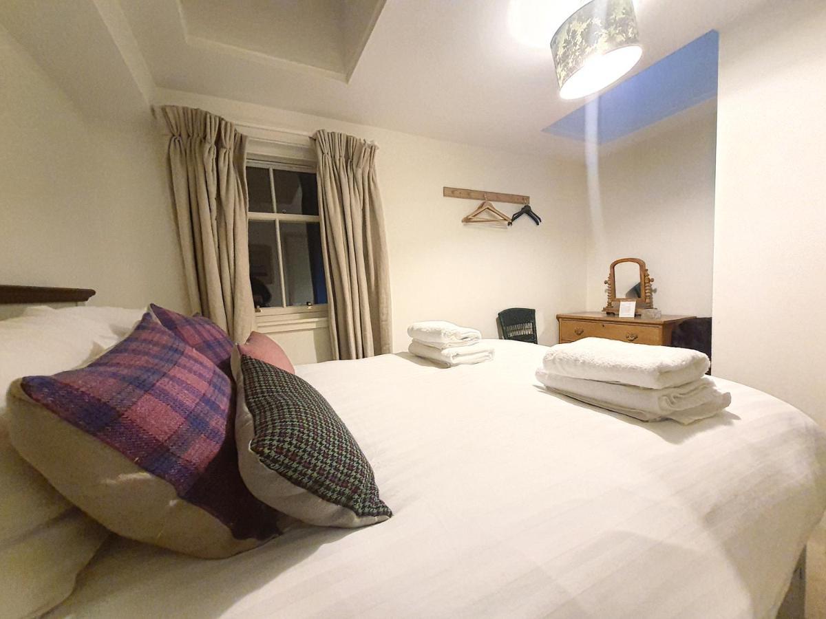Edinburgh 2-Bedroom Cottage With Parking - Ground Floor Екстериор снимка